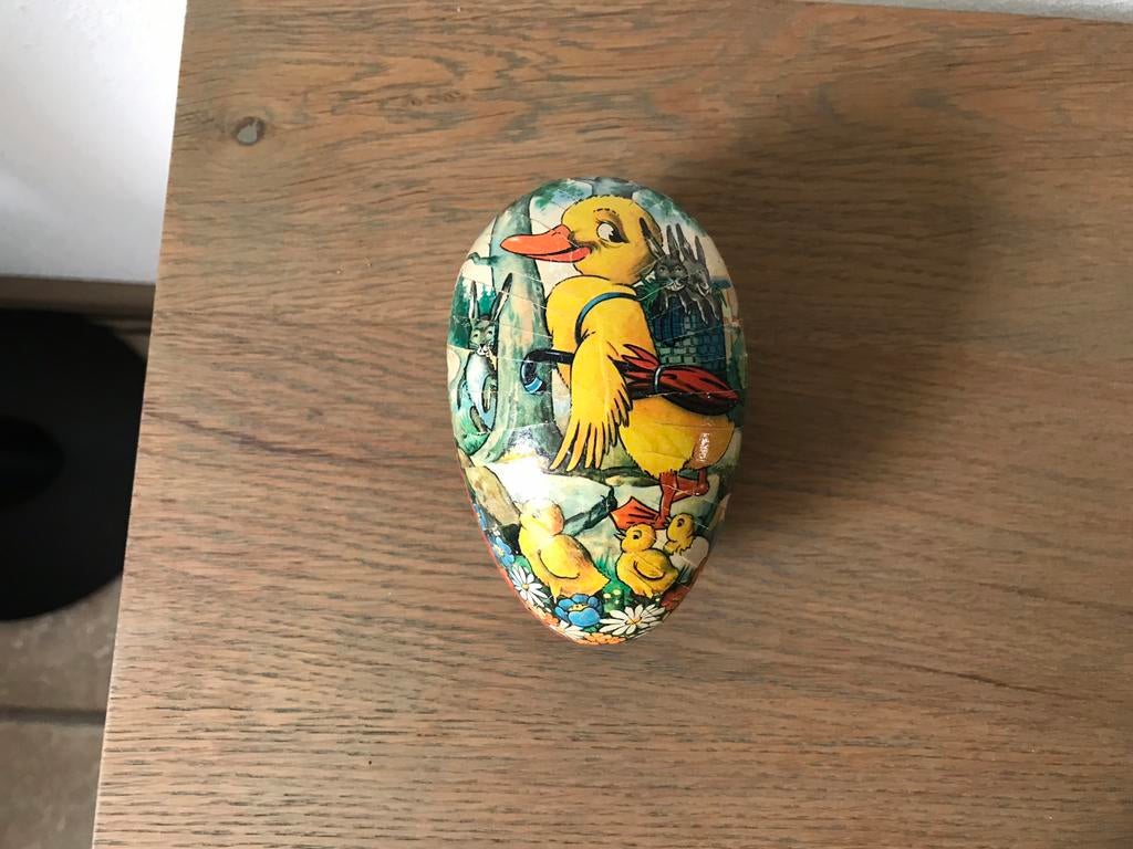 Vintage kartonnen paasei , 1960 DDR candycontainer, Ophalen of Verzenden