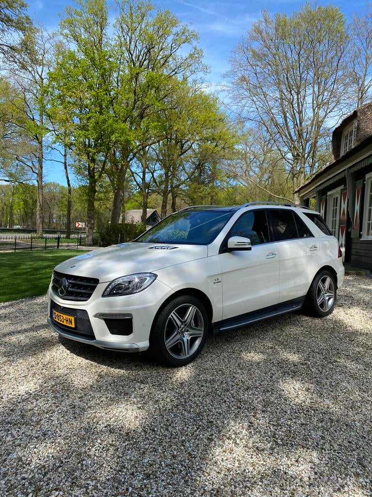 Mercedes-Benz M-Klasse 5.5 Ml63 AMG AUT 2013 Wit, Auto's, Mercedes-Benz, Automaat, 5461 cc, 8 cilinders, 2245 kg