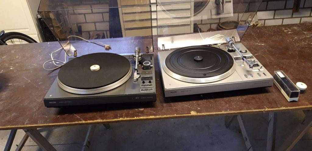 Philips platenspelers type 877 en F7215, Audio, Tv en Foto, Platenspelers, Ophalen of Verzenden, Philips