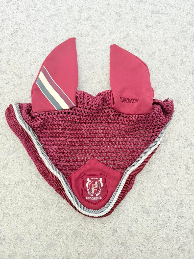 Eskadron bordeaux oornetje maat full, Dieren en Toebehoren, Ophalen of Verzenden, Zo goed als nieuw, Dressuur