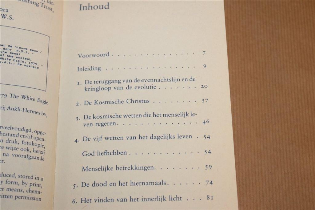 White Eagle — Gids van Oudheid naar Nieuwe Eeuw, Theosofie, Boeken, Esoterie en Spiritualiteit, Ophalen of Verzenden, Gelezen