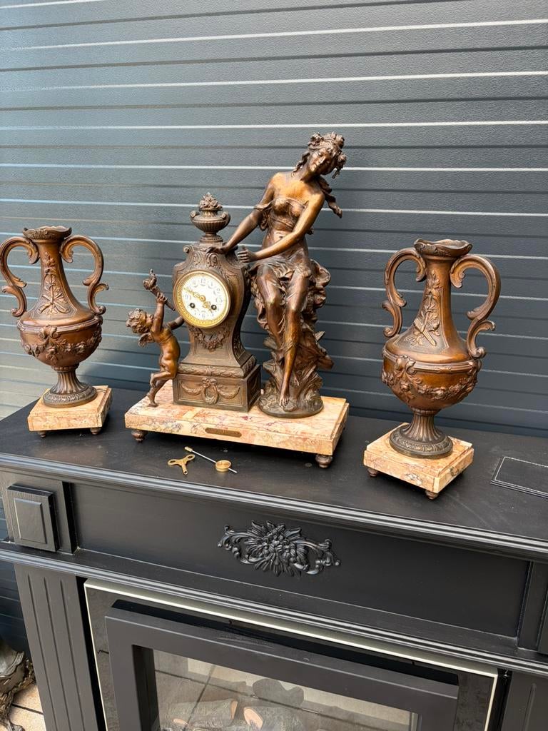 Mooi Klokkenstel August Moreau (52 cm), Ophalen