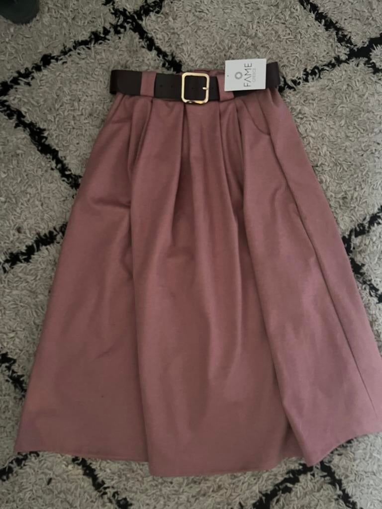 FAME Greece oudroze dames rok met bijpassende riem NIEUW!, Kleding | Dames, Ophalen, Nieuw, Roze, Maat 36 (S)