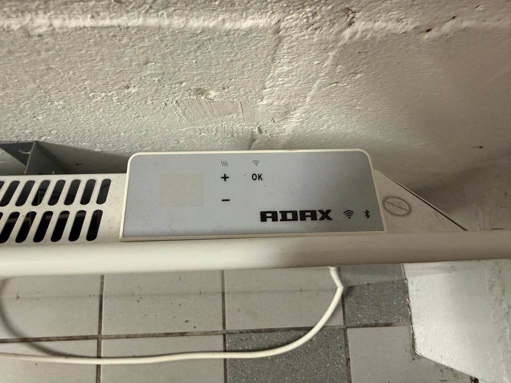 Adax Neo H 14 KWT White Elektrische Verwarming 1400W, Doe-het-zelf en Verbouw, Ophalen, Minder dan 30 cm, Radiator, Zo goed als nieuw