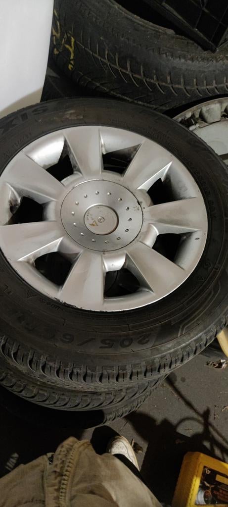 Bmw e39 velgen met prima all seasons banden +-4.5mm, Ophalen