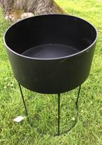 Bloembak op poten, Ophalen, Gebruikt, Rond, Metaal