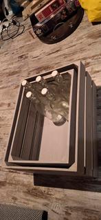 2 kistjes met waterflessen, Ophalen, Gebruikt, Overige kleuren, Glas