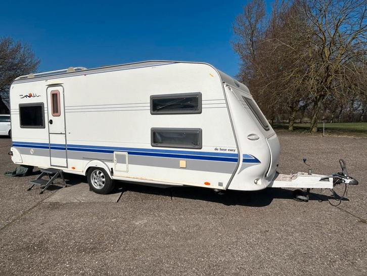 Grote, nette en goede caravan voor 4-6 pers (incl stapelbed), Caravans en Kamperen, Caravans, Particulier, tot en met 6, 1000 - 1250 kg