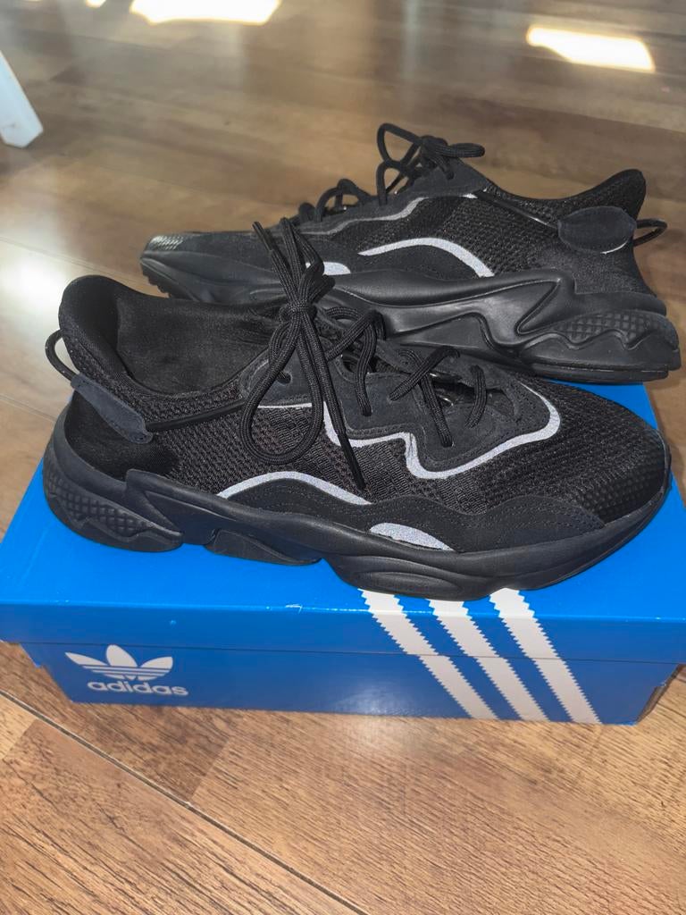 Adidas Ozweego sneakers - Nieuw in doos, Ophalen of Verzenden, Nieuw, Zwart, Sneakers of Gympen