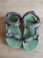 Teva sandalen maat 24/25, Ophalen
