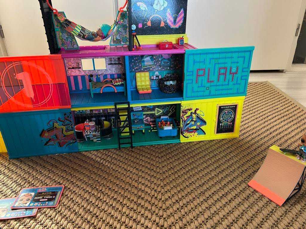 L.O.L surprise clubhouse, Ophalen, Zo goed als nieuw, Poppenhuis