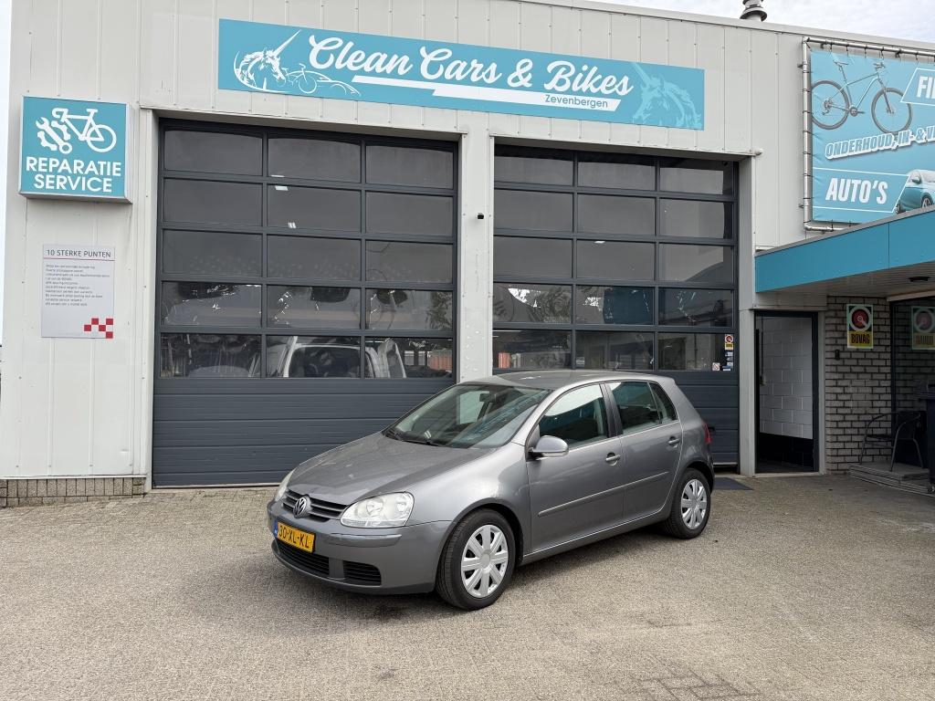Volkswagen Golf 1.6 FSI Optive 4 (bj 2007, automaat), Gebruikt, 4 cilinders, 116 pk, Origineel Nederlands