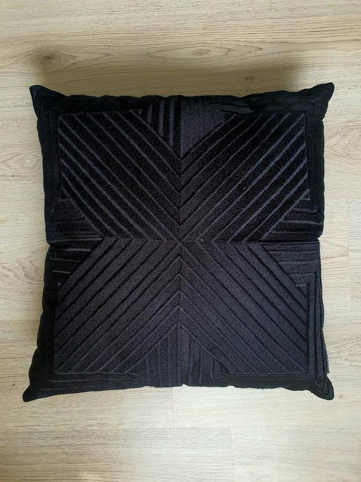 Decoratie sierkussen! (ERIC KUSTER/ Hotel Chique), Huis en Inrichting, Woonaccessoires | Kussens, Nieuw, Zwart, Vierkant, Ophalen