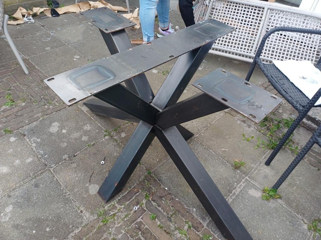 Stalen Spin Tafelpoot - Zwart Metaal Onderstel, Ophalen, Tafelpoot, Gebruikt, 50 tot 100 cm