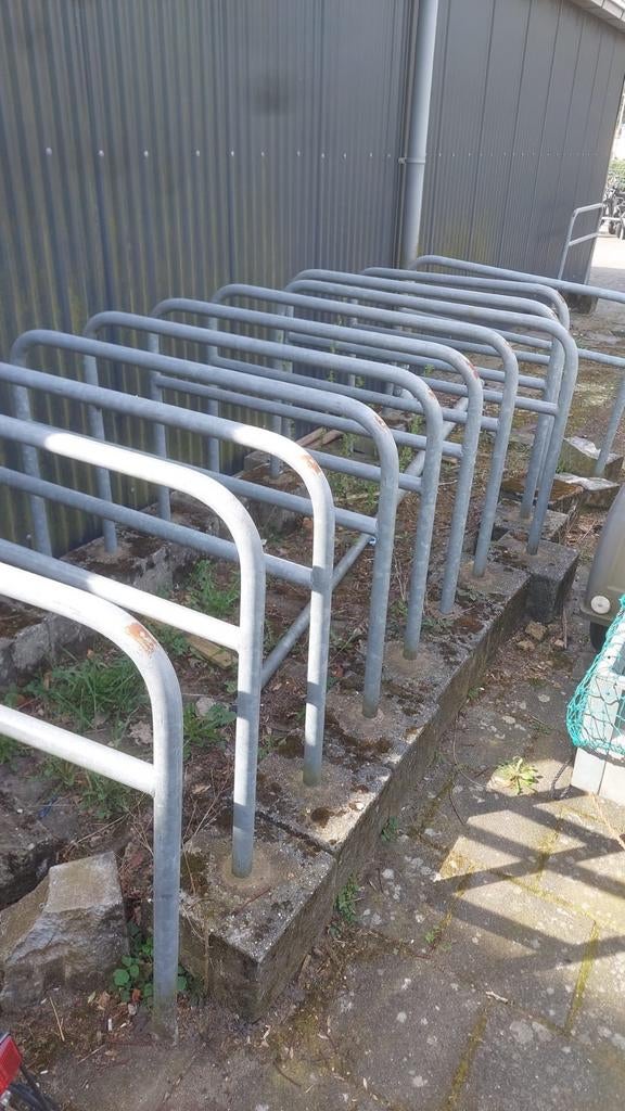 Ijzeren nietjes, Fietsen en Brommers, Fietsaccessoires | Fietsenrekken, Ophalen, Gebruikt