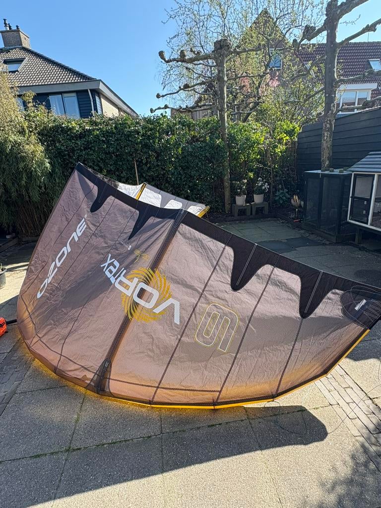 Ozone vortex 9m, Watersport en Boten, Kitesurfen, Ophalen, Gebruikt, 9 m², Geen board