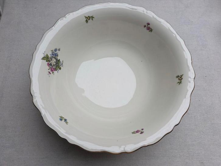 Diepe bloemetjes kom / schaal, Antiek en Kunst, Antiek | Schalen, Ophalen of Verzenden