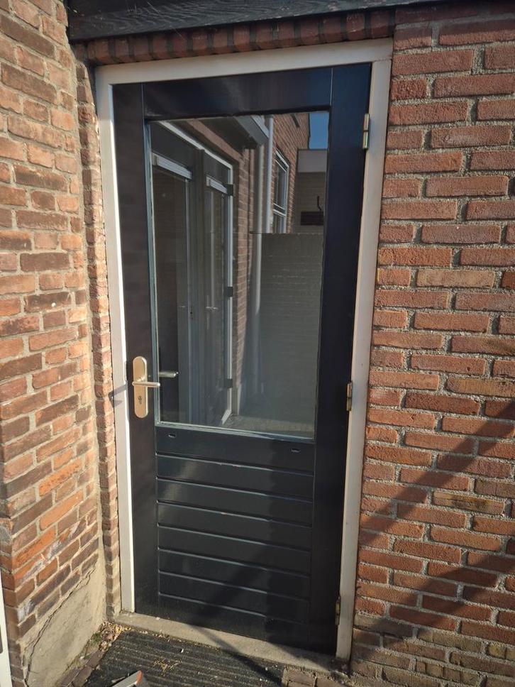 Buitendeur met glas en driepuntssluiting 86 br 210 hoog, Doe-het-zelf en Verbouw, Deuren en Horren, Gebruikt, Buitendeur, 200 tot 215 cm