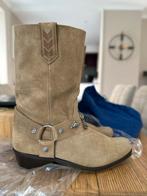 Suede kalf boots, Kleding | Dames, Ophalen of Verzenden, Gedragen, Beige, Lage of Enkellaarzen