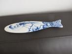 Delfts blauw aardewerk wand beeldje vis met pauw decor, Ophalen of Verzenden