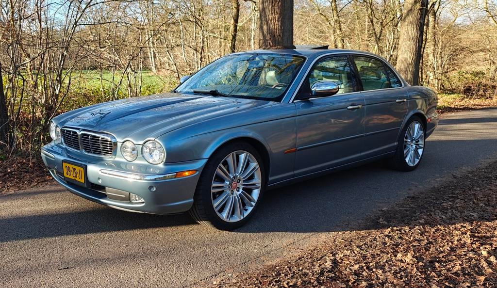 Jaguar XJ 4.2 V8 vanden plas nieuwe apk!, Auto's, Automaat, Achterwielaandrijving, 8 cilinders, Blauw