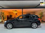 BMW X1 XDrive20i Executive Garantie Camera StoelVW Elek Acht, 1998 cc, Stof, Gebruikt, Zwart