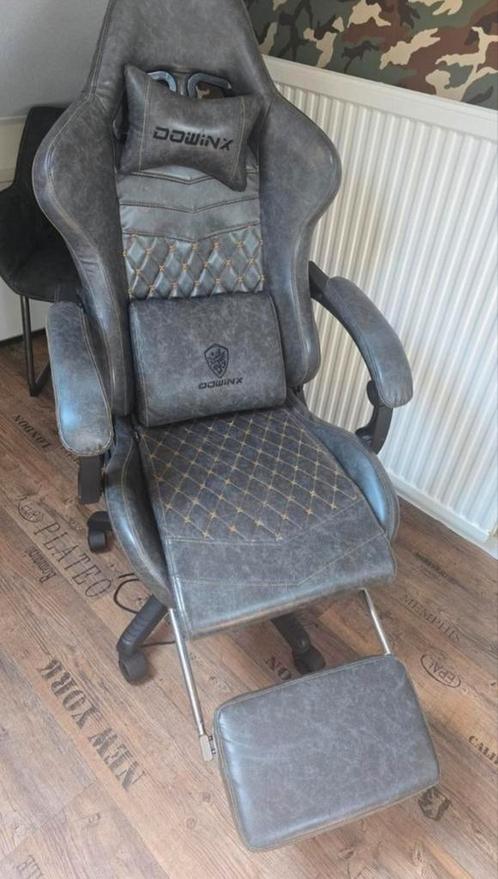 Gamingstoel, Huis en Inrichting, Bureaustoelen, Zo goed als nieuw, Zwart, Ophalen of Verzenden