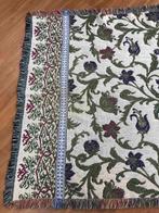 Grand foulard met roze en paarse bloemen 172/115, Huis en Inrichting, Woonaccessoires | Plaids en Woondekens, Gebruikt, Etten-Leur