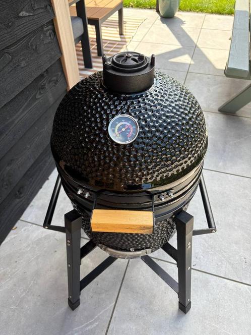 Kamado BBQ 15 inch, Tuin en Terras, Houtskoolbarbecues, Gebruikt, Met accessoires, Ophalen