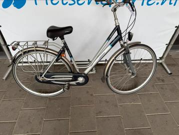 Dames fiets beschikbaar voor biedingen