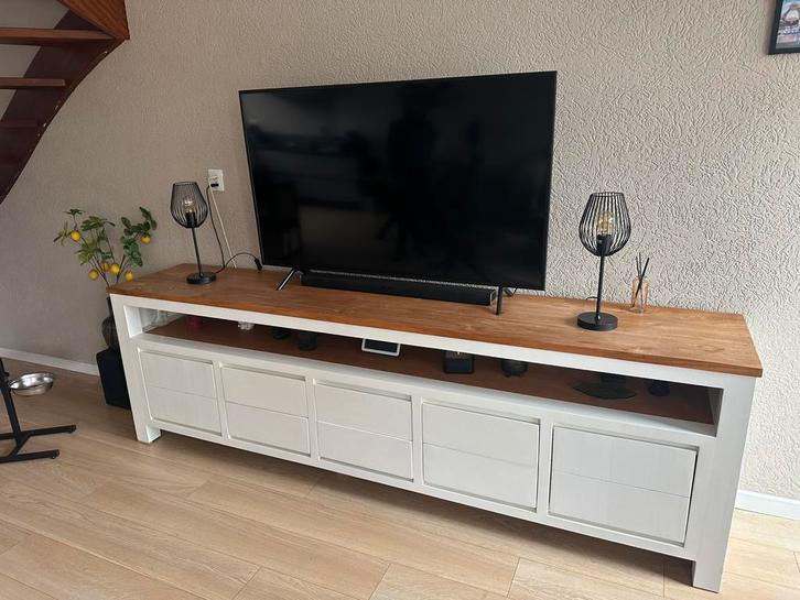 Dressior van echt hout, kleur wit, Huis en Inrichting, Kasten | Televisiemeubels, Gebruikt, Minder dan 100 cm, 200 cm of meer