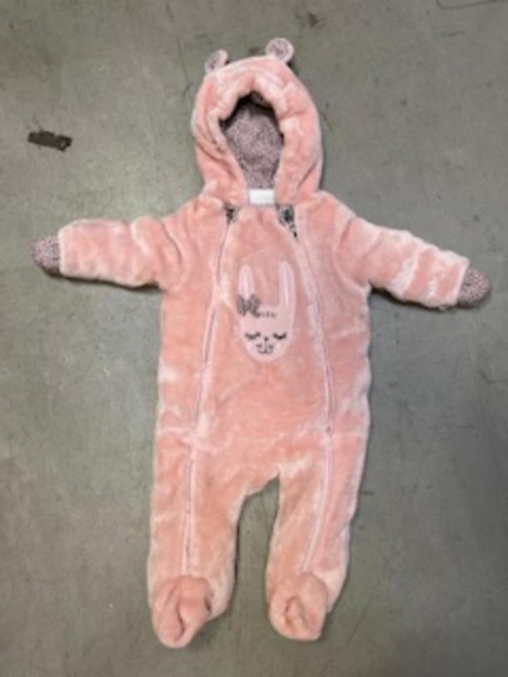 Fluffy winterpak maat 62, Kinderen en Baby's, Babykleding | Maat 62, Zo goed als nieuw, Meisje, Pakje, Ophalen of Verzenden