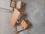 # 2 houten kinderstoeltjes met tafeltje #, Kinderen en Baby's, Kinderkamer | Tafels en Stoelen, Ophalen, Gebruikt, Tafel(s) en Stoel(en)