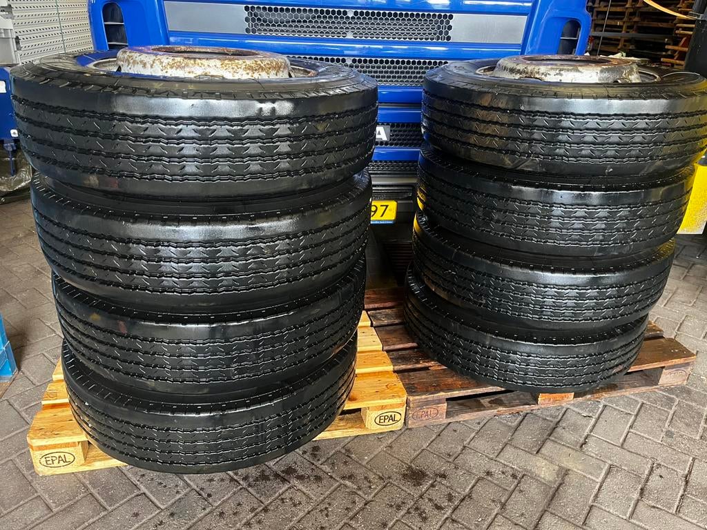 8 vrachtwagen  / trailerbanden 275/70/22,5 9-10 mm, Ophalen, Overige merken, Overige Auto-onderdelen