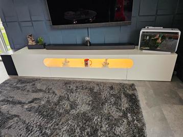 Moderne Hoogglans TV-Meubel met LED beschikbaar voor biedingen