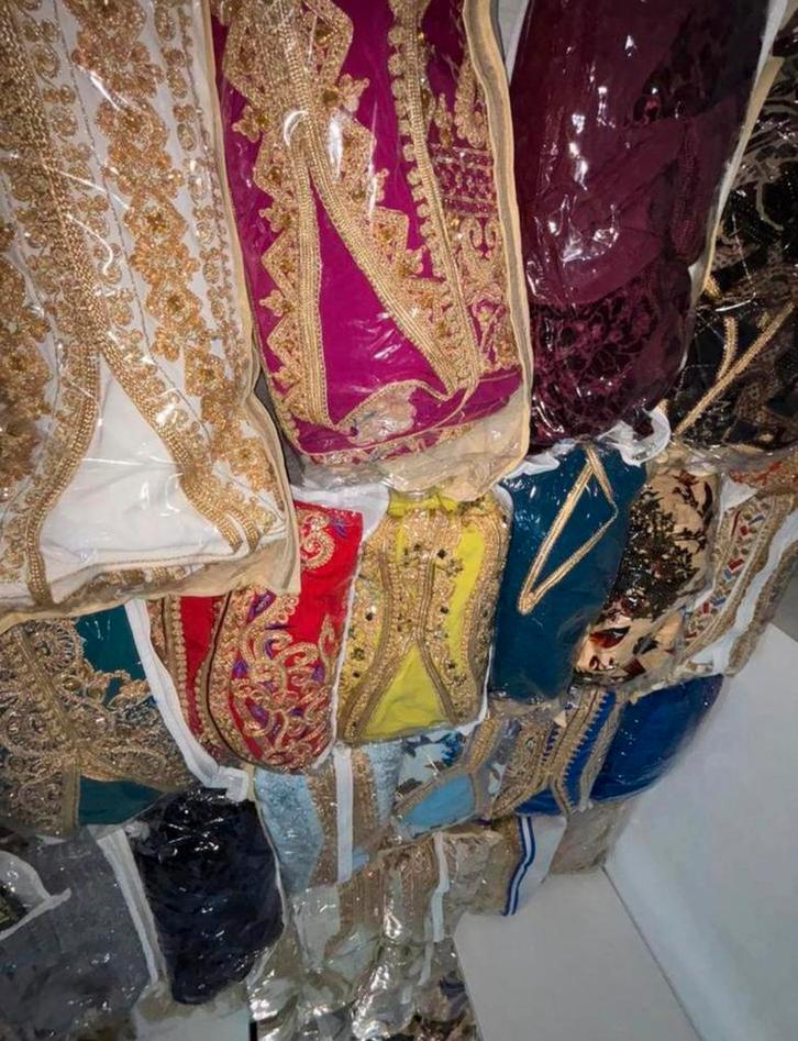 Nieuwe Takshitas te koop! Lees beschrijving, Kleding | Dames, Gelegenheidskleding, Zo goed als nieuw, Galajurk, Maat 38/40 (M)