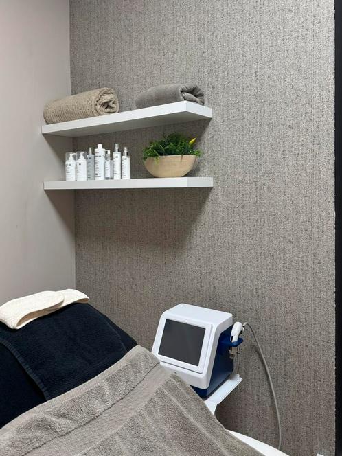 RF (radiofrequentie) en Bioled apparaat met producten, Sieraden, Tassen en Uiterlijk, Uiterlijk | Gezichtsverzorging, Zo goed als nieuw