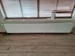 Radiator verwarming 240cm x 40cm modern, geen huisdieren, Doe-het-zelf en Verbouw, Verwarming en Radiatoren, Ophalen, 30 tot 80 cm