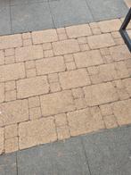 Tegels 2 kleuren ongeveer 100m2, Ophalen, Gebruikt, Beton, Terrastegels