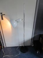 Mid Century  vloerlamp Vintage vloerlamp Vintage, Huis en Inrichting, Lampen | Vloerlampen, 100 tot 150 cm, Post modern, Gebruikt