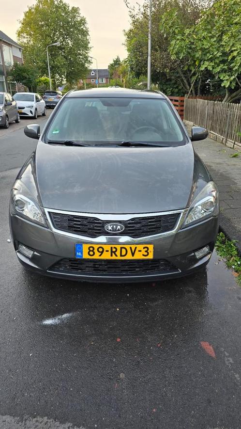 Kia (Pro) Cee d 1.4 Cvvt 2011 Grijs, Auto's, Kia, Particulier, (Pro) Cee d, Benzine, A, Hatchback, Handgeschakeld, Origineel Nederlands