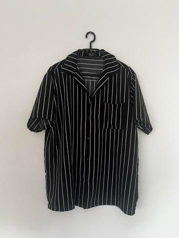 Gestreept shirt. Medium. beschikbaar voor biedingen