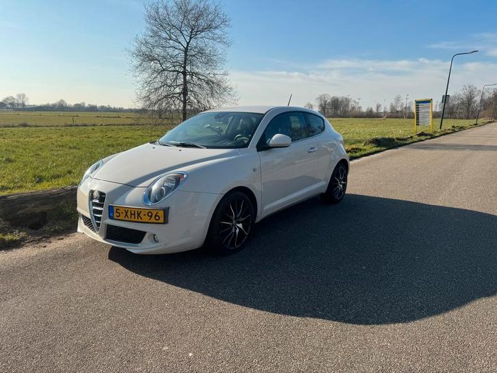 Alfa Romeo MiTo 0.9 Turbo Twinair 74KW/100PK 2014 Wit, Auto's, Alfa Romeo, Particulier, MiTo, Benzine, A, Hatchback, Handgeschakeld