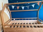 Huis bed / huisjesbed / Montessori grondbed met hekje, Kinderen en Baby's, Ophalen, Zo goed als nieuw, 160 tot 180 cm, 70 tot 85 cm