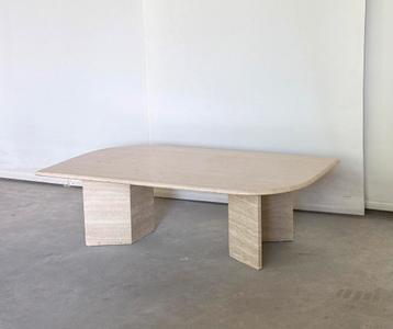 Vintage travertine “teadrop” coffeetable, 1980’s beschikbaar voor biedingen
