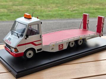 Citroen C35 LD autotransporter plateau schaal 1:24 Hachette beschikbaar voor biedingen