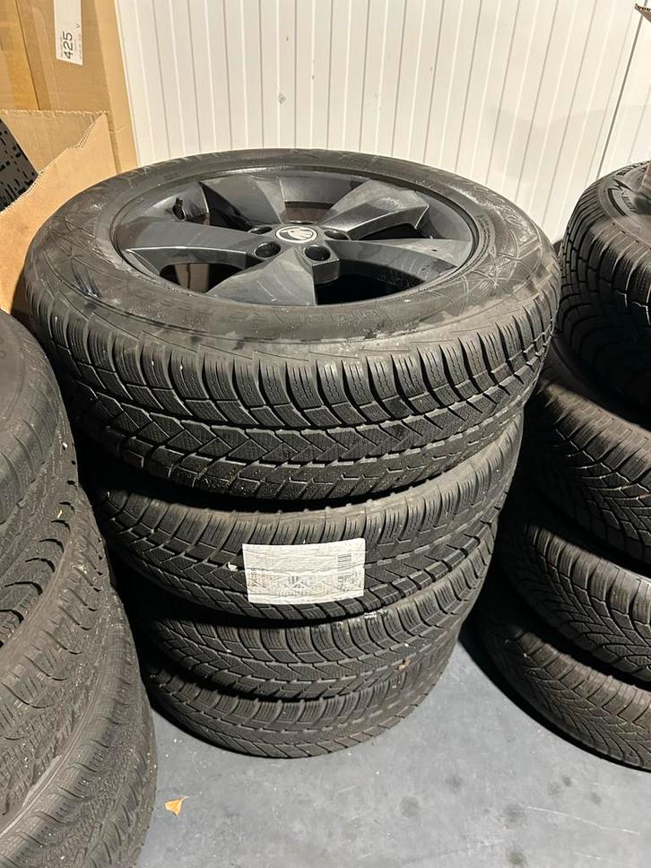 Skoda Kodiaq Winterset 215/65r17, Auto-onderdelen, Banden en Velgen, Banden en Velgen, Winterbanden, 17 inch, 215 mm, Personenwagen