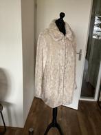 Mooie imitatie bont jas,The outerwear mt 44/46, Outer wear, Ophalen, Gedragen, Beige