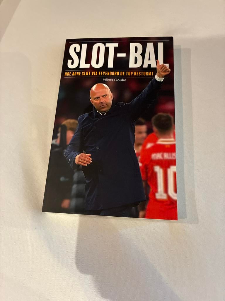 Slot-Bal: Hoe Arne Slot Feyenoord naar de top bestormt, Ophalen of Verzenden, Zo goed als nieuw, Overige sporten