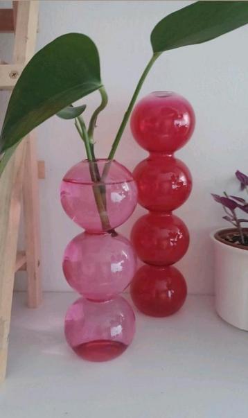Deco vaasjes rood en roos beschikbaar voor biedingen